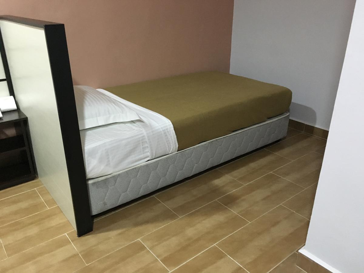 Grand Business Hotel Jertih Εξωτερικό φωτογραφία